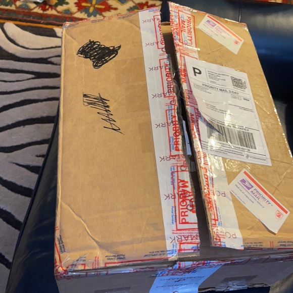 Return of LV backpack - Picture 2 of 5